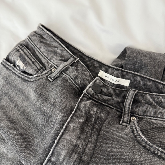pacsun mom jeans size 26 details: -mom jeans -perfect condition - Picture 5 of 5